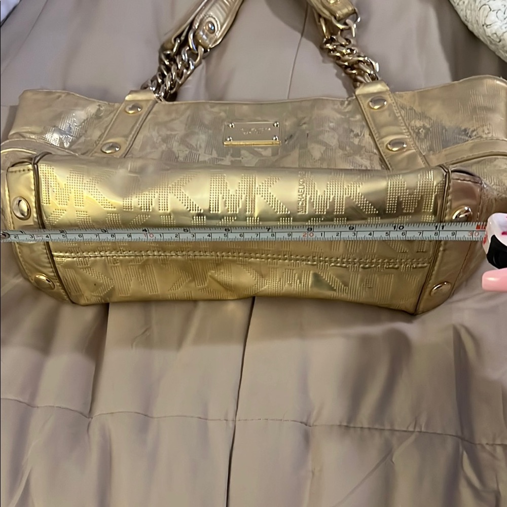 💎FINAL MARKDOWN💎Michael Kors Stunning Gold Shoulder Bag with Chain Straps - Picture 13 of 16
